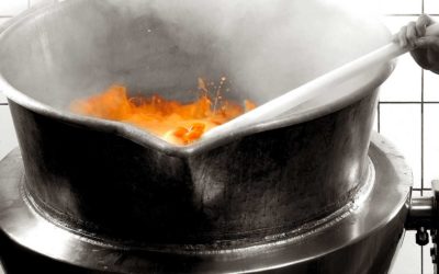 Cooking in copper pans, tradition and modernity