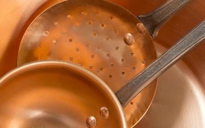 Cooking jam in a copper cauldron : tradition or necessity ?