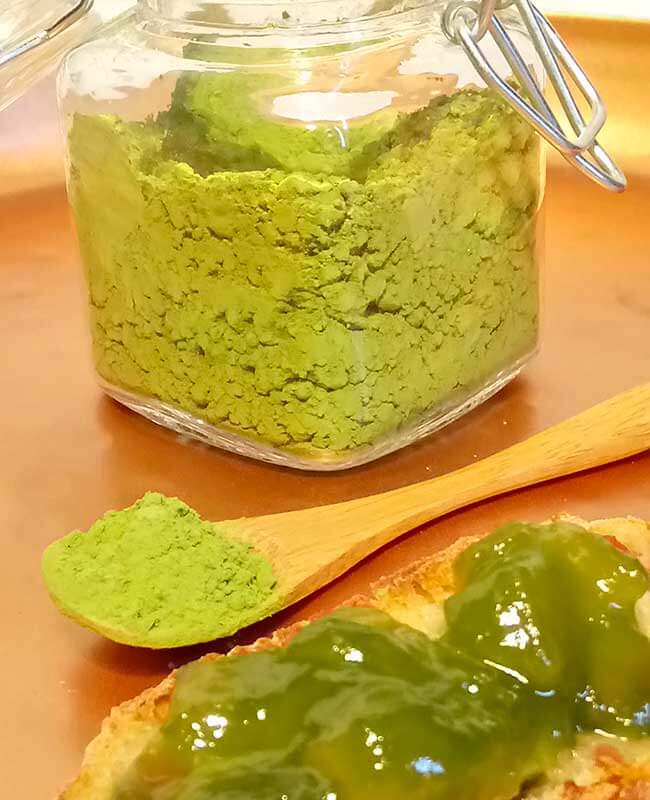 Thé Matcha et confiture de poire