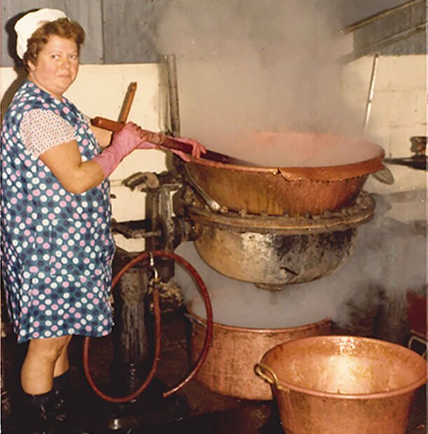 Cuisson bassin de cuivre à Andrésy Confiture