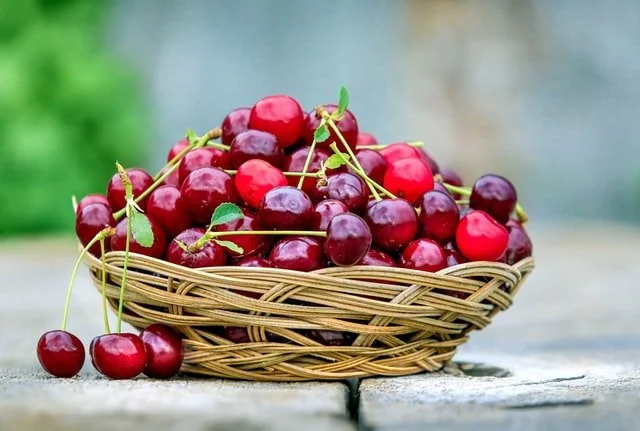 Cherry jam, rhubarb jam or raspberry jam: what original jam recipes with spring fruits?