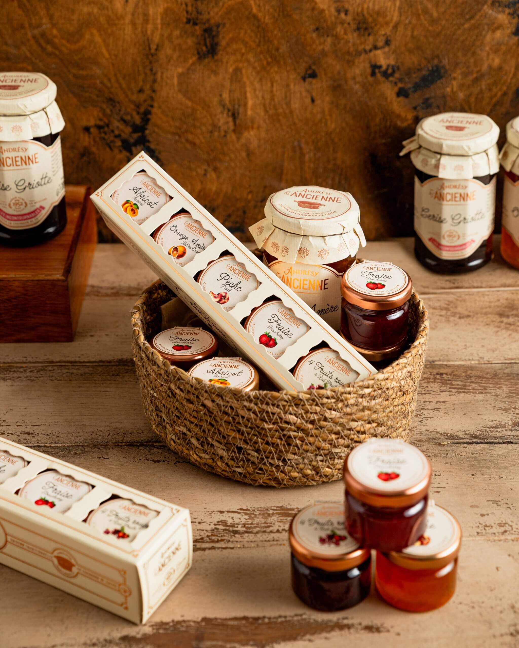 maison-andresy-condiments range-mustard-ketchup-mayonnaise